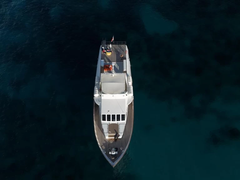 Hire a Pathfinder 29 Sliema