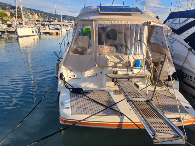 Motorboat hire in Portofino - Cranchi Zaffiro 36