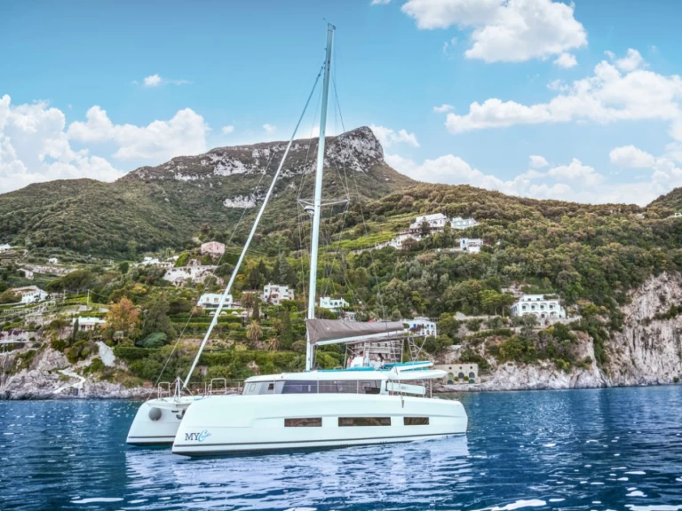Yacht charter Salerno - Dufour Dufour Catamarans 48 Sail on SamBoat