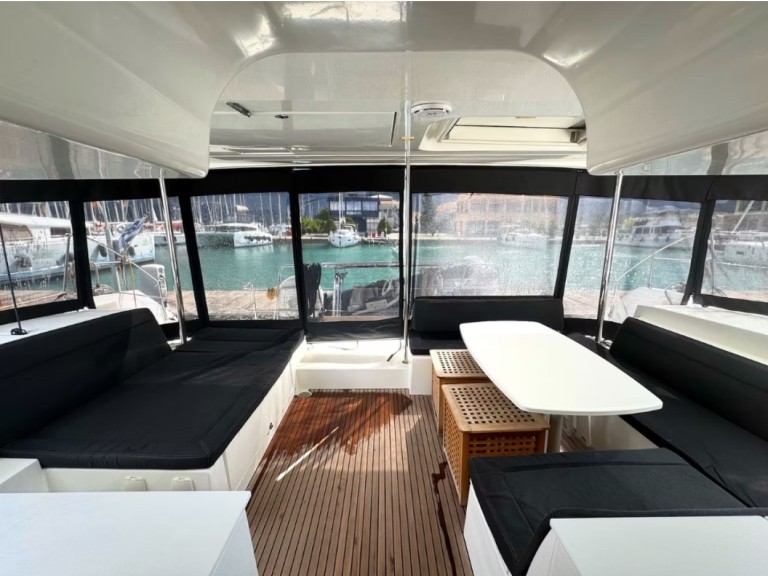 Hire a Lagoon Lagoon 450 F Lefkáda