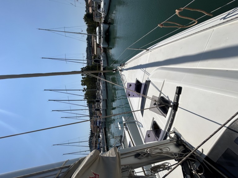 Sailboat hire in Gouvia - Dufour Dufour 430 Grand Large