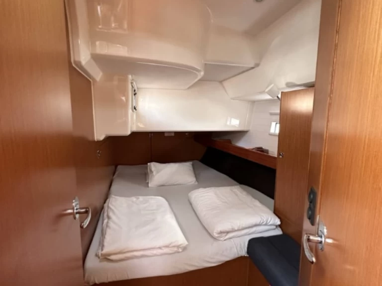 Hire a Bavaria Cruiser 46 Lefkáda