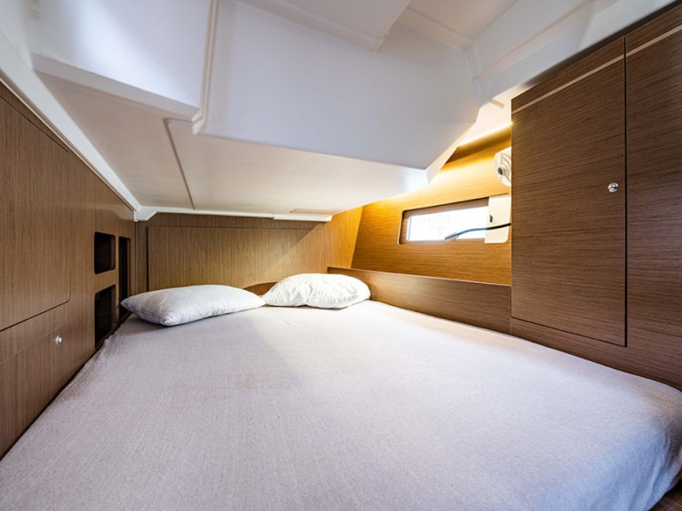 Yacht hire Lávrio cheap Oceanis 46.1