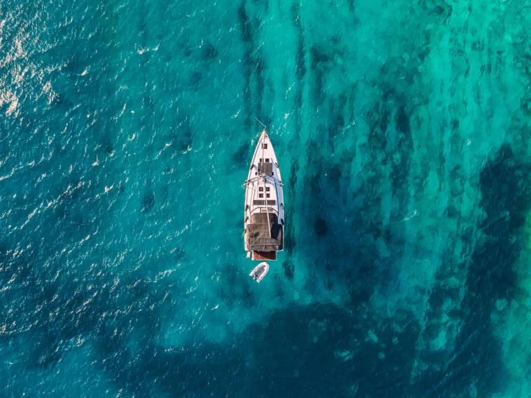 Yacht charter Lávrio - Bavaria Bavaria C57 on SamBoat