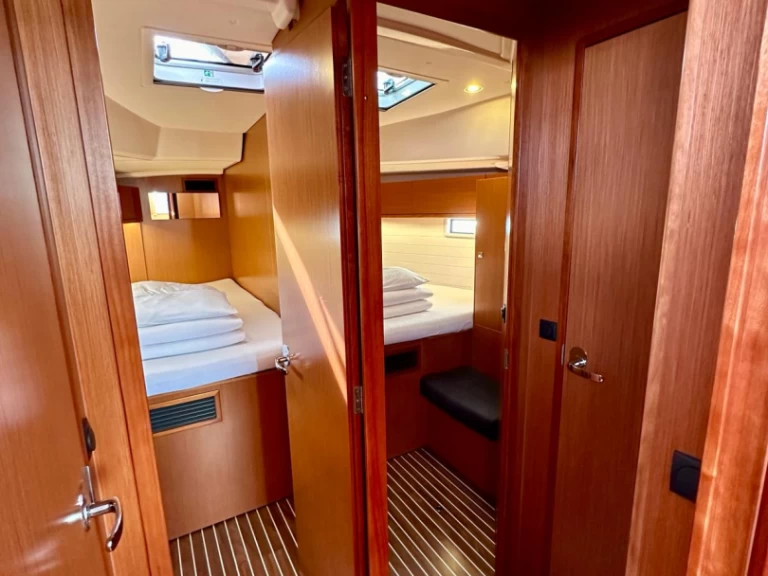 Charter a Bavaria Cruiser 46 in Sukošan on Samboat