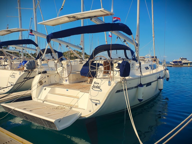 Charter a Bavaria Cruiser 46 in Drage on Samboat