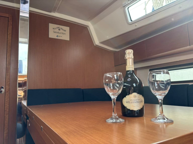 Hire Sailboat with or without skipper Bavaria Drage