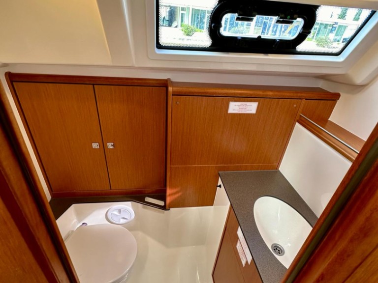 Yacht hire Drage cheap Cruiser 37