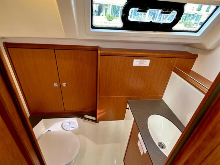 Yacht hire Drage cheap Cruiser 37