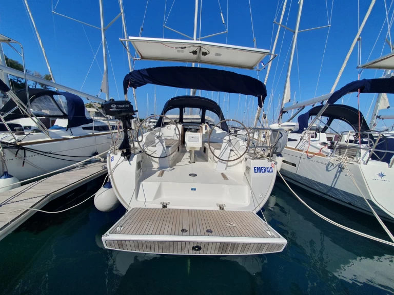 Charter a Bavaria Cruiser 37 in Drage on Samboat