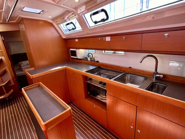 Hire Sailboat with or without skipper Bavaria Sukošan