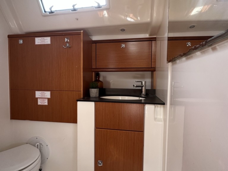 Charter a Bavaria Cruiser 51 in Sukošan on Samboat