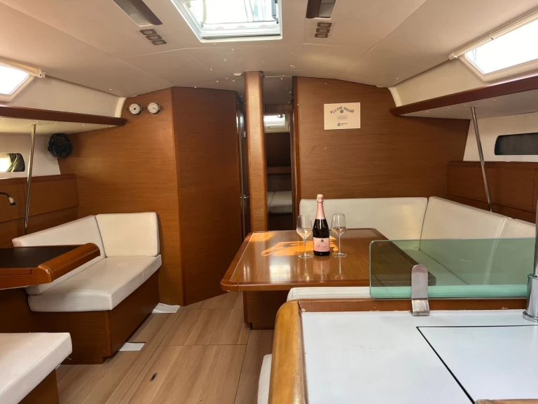 Sailboat hire in Sukošan - Jeanneau Sun Odyssey 449