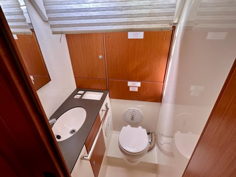 Charter a Bavaria Cruiser 46 in Sukošan on Samboat