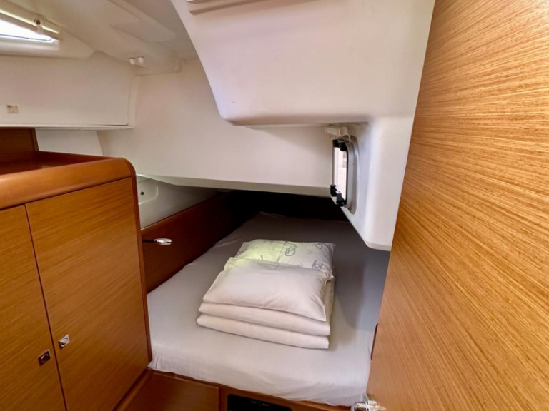 Yacht hire Sukošan cheap Sun Odyssey 449