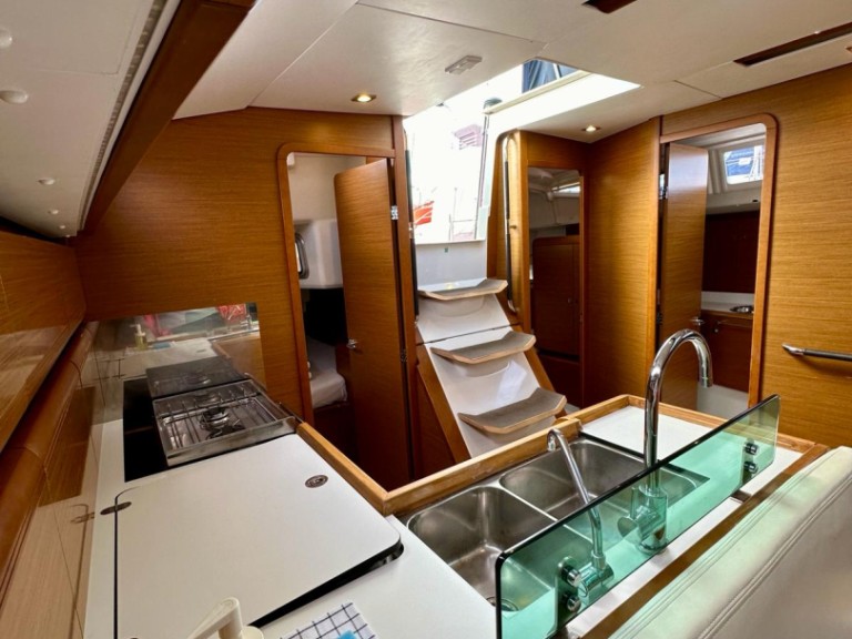 Sailboat hire in Sukošan - Jeanneau Sun Odyssey 449