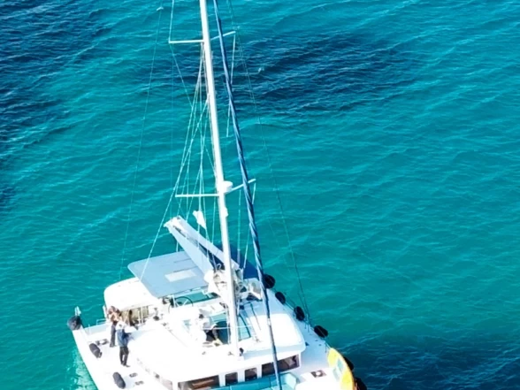 Hire Catamaran with or without skipper Lagoon Alimos