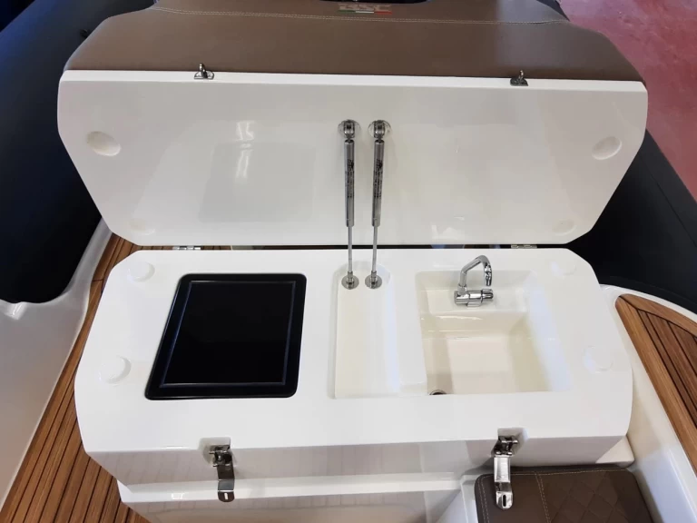 Hire a Bsc BSC 78 Arbatax