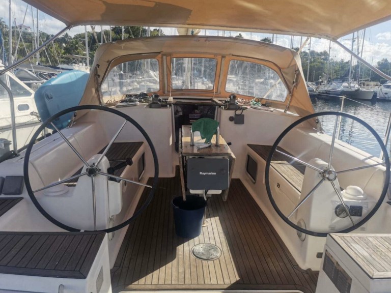 Sailboat hire in Pointe-à-Pitre - Dufour Dufour 405 Grand Large