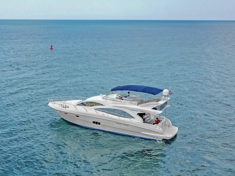 Charter a Azimut 56 in La Romana on Samboat