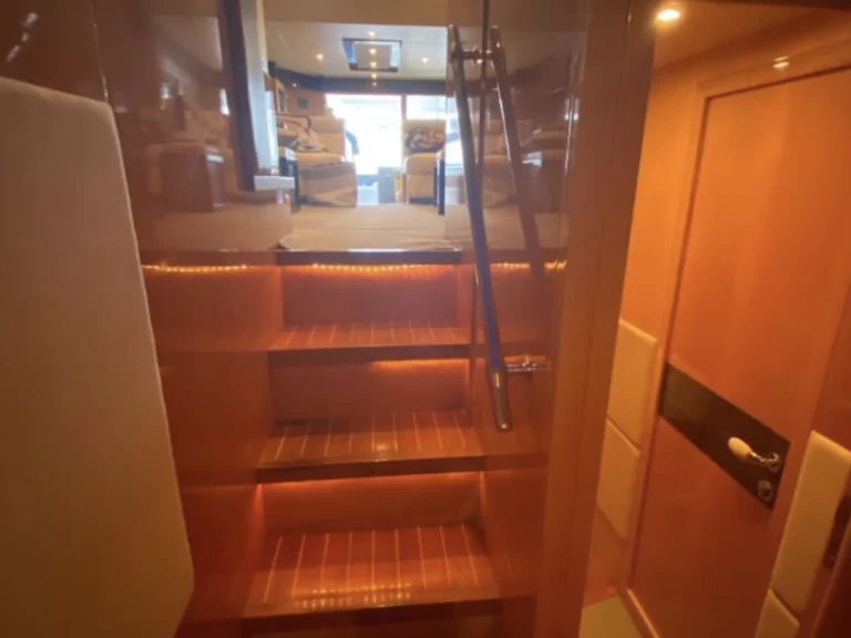 Motorboat to hire La Romana at the best price