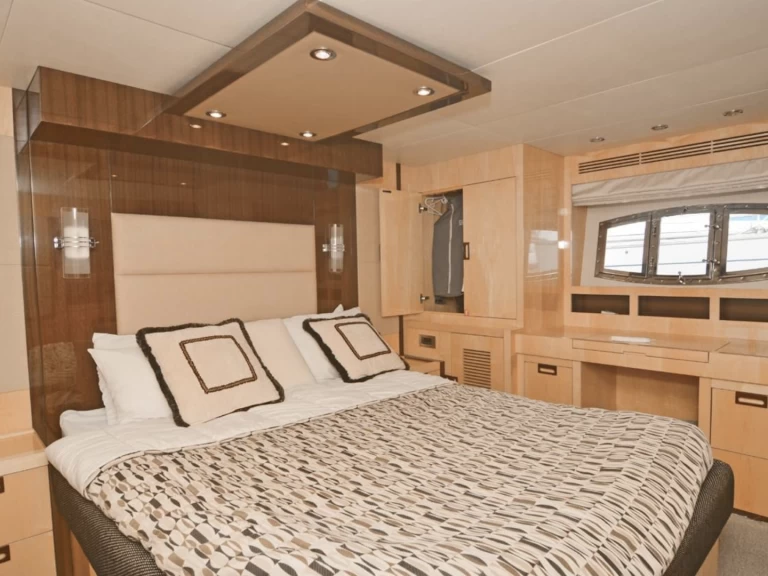 Yacht hire La Romana cheap 56