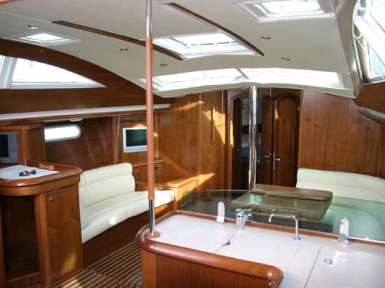 Yacht charter San Vincenzo - Jeanneau Sun Odyssey 49 DS on SamBoat