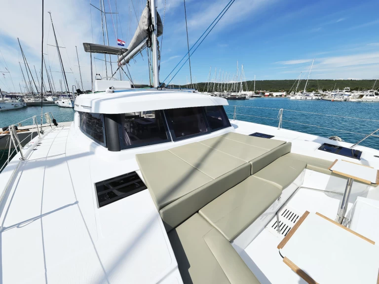 Hire Catamaran Bali with a boat licence