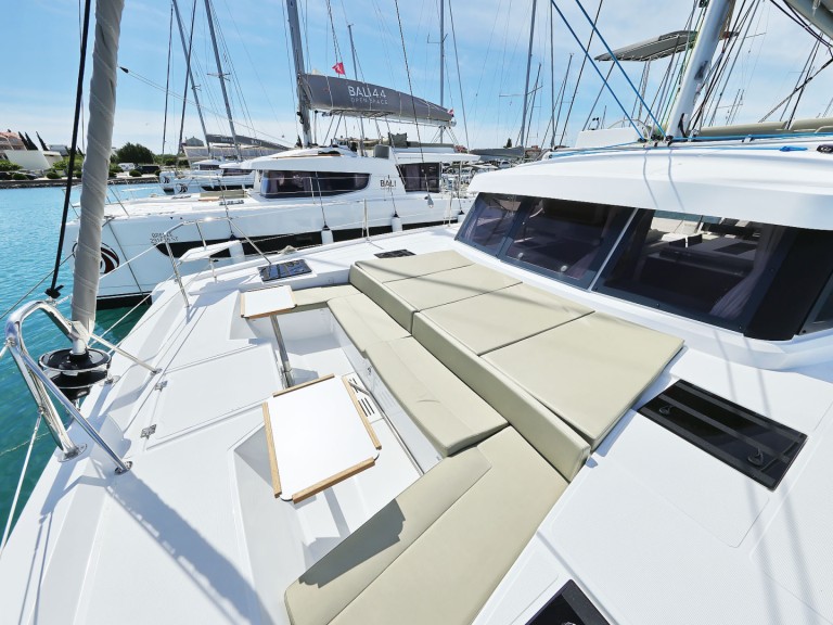 Bali Bali Catspace Voile charter bareboat or skippered in  Sukošan