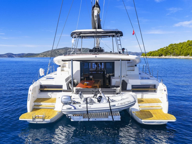 Charter a Lagoon Lagoon 51 in Seget Donji on Samboat