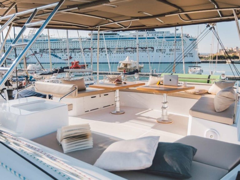 Catamaran to hire Capo d'Orlando at the best price