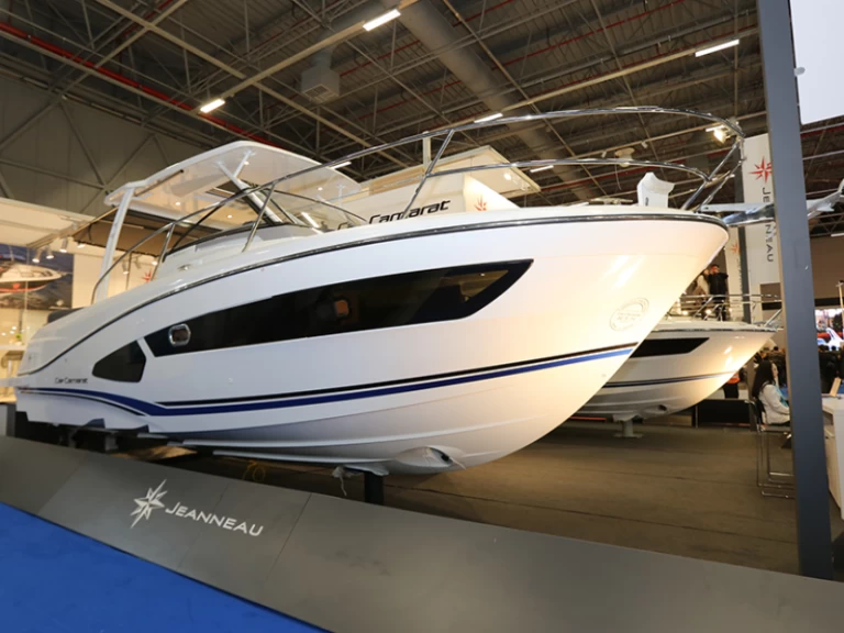 Hire a Jeanneau Cap Camarat 9.0 WA La Spezia