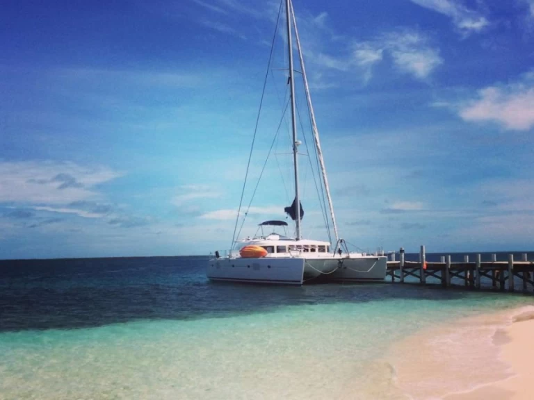 Hire Catamaran with or without skipper Lagoon Belize City