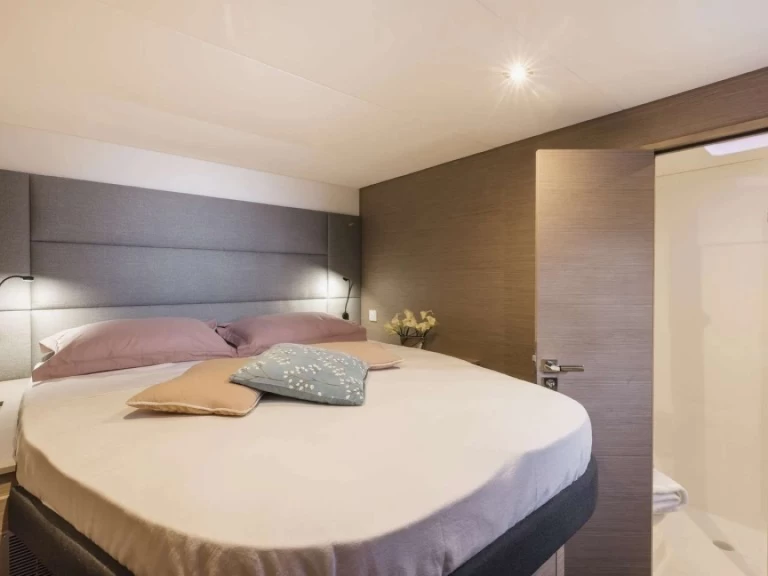 Yacht hire Belize City cheap The BIg LeBoarski