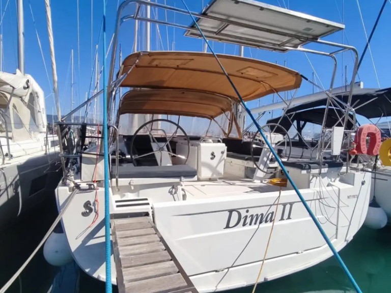 Sailboat to hire Lefkáda at the best price