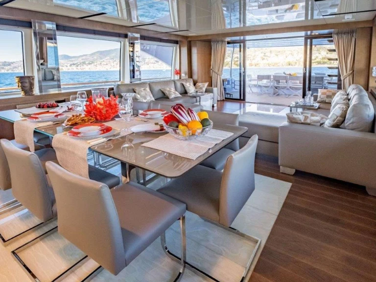 Luxury Yacht hire in San Remo -  BACCARAT