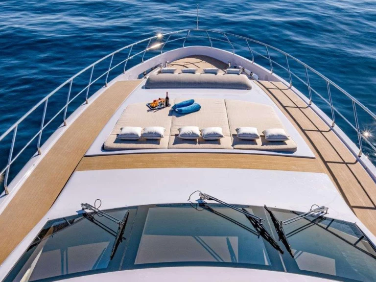 Hire Luxury Yacht with or without skipper  San Remo