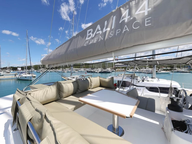 Yacht charter Sukošan - Bali Bali 4.4 on SamBoat