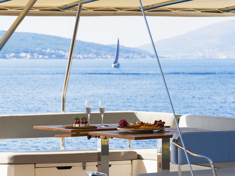 Catamaran hire in Kaštela - Bali Bali 5.4