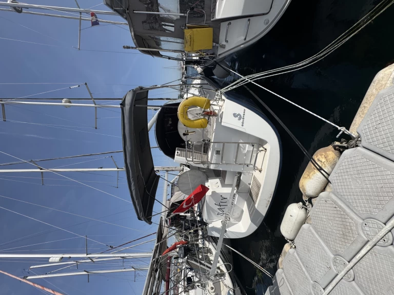 Hire Sailboat Bénéteau with a boat licence