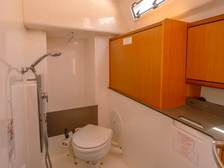 Hire a Bavaria Bavaria 33 Cruiser Fethiye