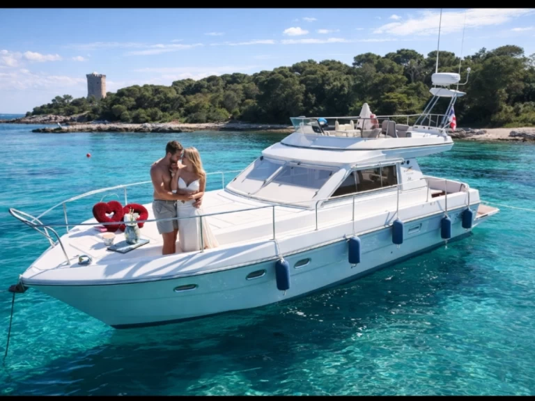 Yacht hire Cannes cheap Ferretti 36