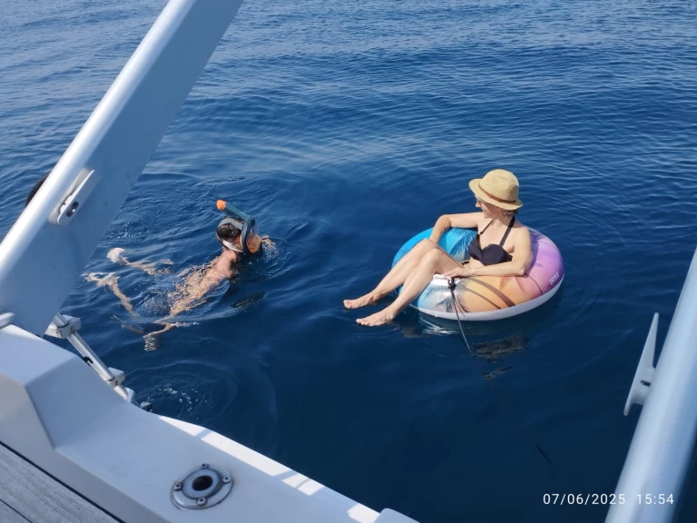 Yacht hire Cannes cheap Ferretti 36