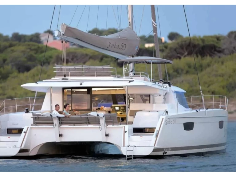Hire Catamaran with or without skipper Fountaine Pajot Marmaris