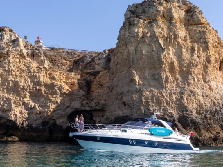 Motorboat to hire Marina de Lagos at the best price