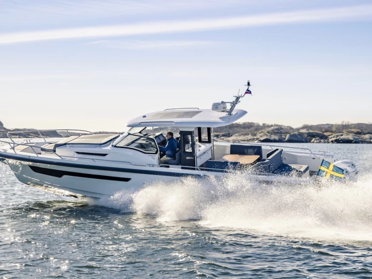 Motorboat hire in Níkiti - Nimbus T11