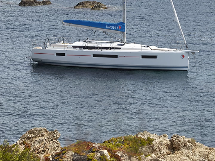 Hire Sailboat Jeanneau with a boat licence