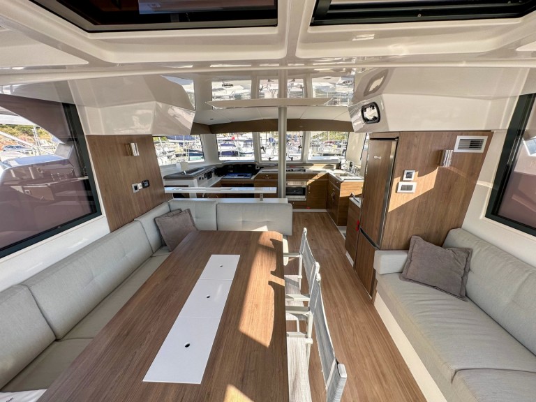 Catamaran to hire Kaštel Gomilica at the best price