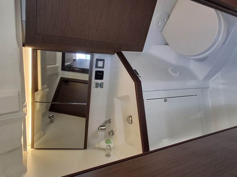 Yacht hire Tropea cheap Oceanis 46.1 "All of you"