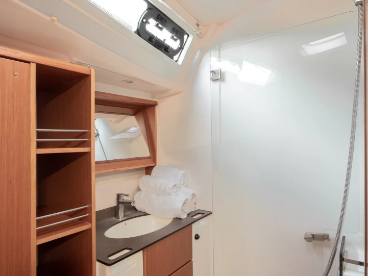 Yacht hire Lávrio cheap Cruiser 51